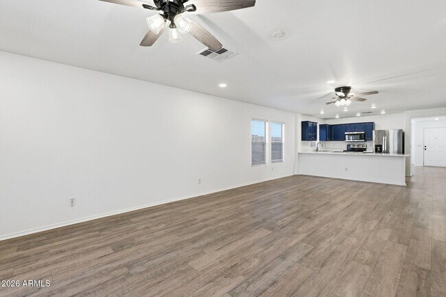 Foto del edificio - 45542 W Guilder Ave