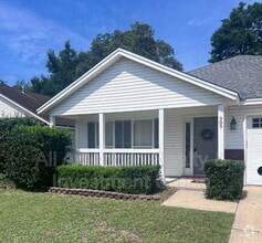 Building Photo - 989 Claeven Cir