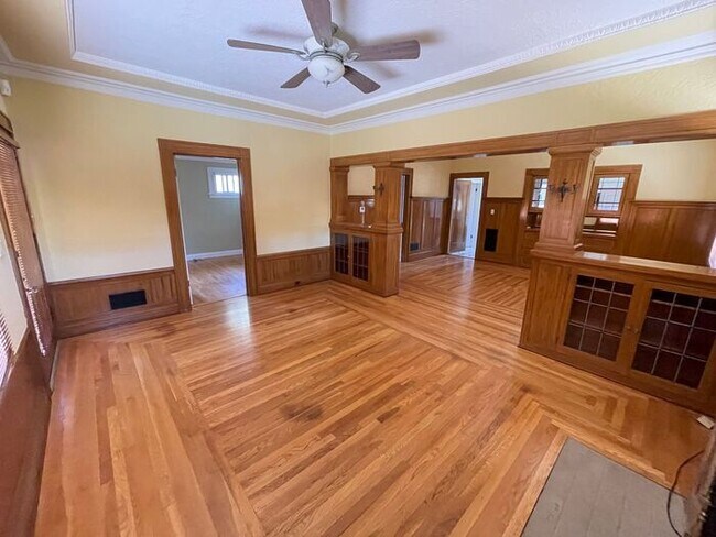 Building Photo - Craftsman Home for Rent in San Jose!