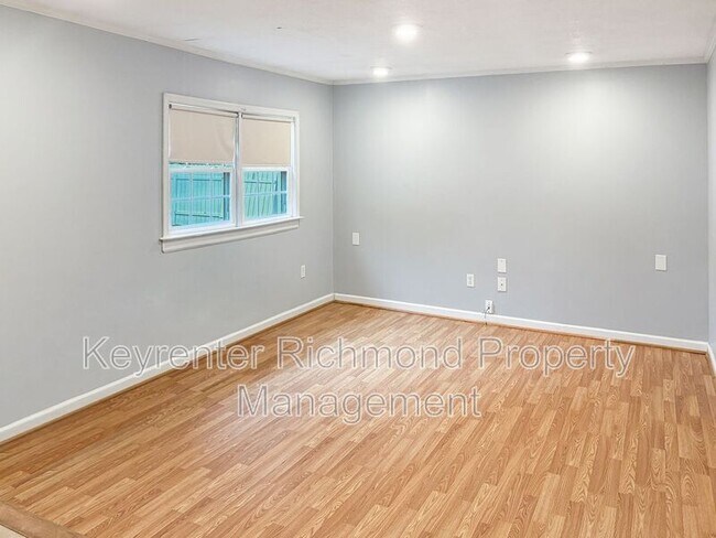 Foto del edificio - 1019 Halsey Ln