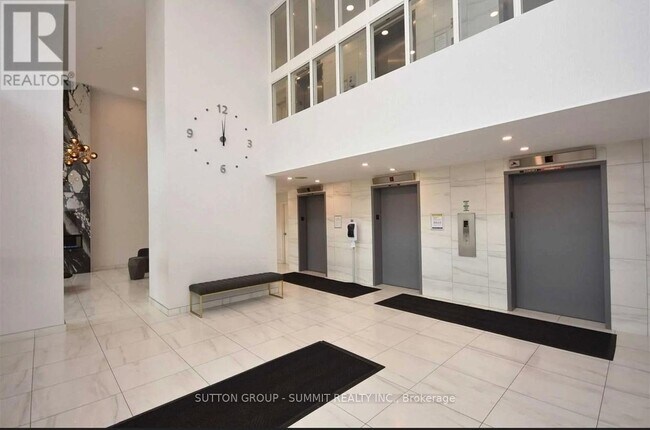 Photo du bâtiment - 1580-1580 Mississauga Vly Blvd