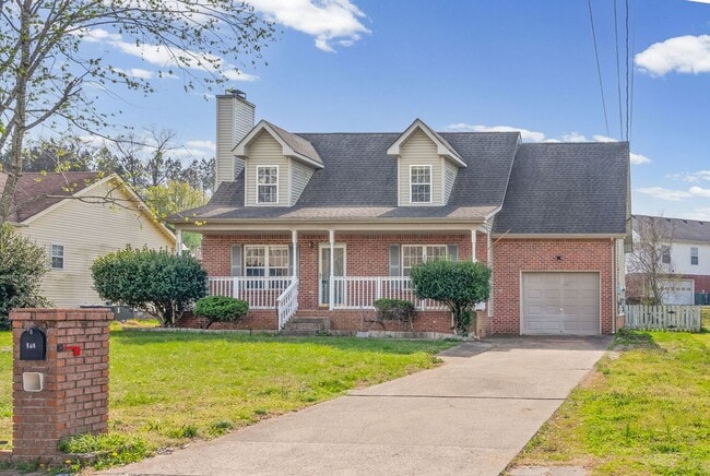 Foto del edificio - LARGE FENCED IN YARD!!!