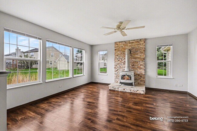 Foto del edificio - 631 Yoakum Blvd