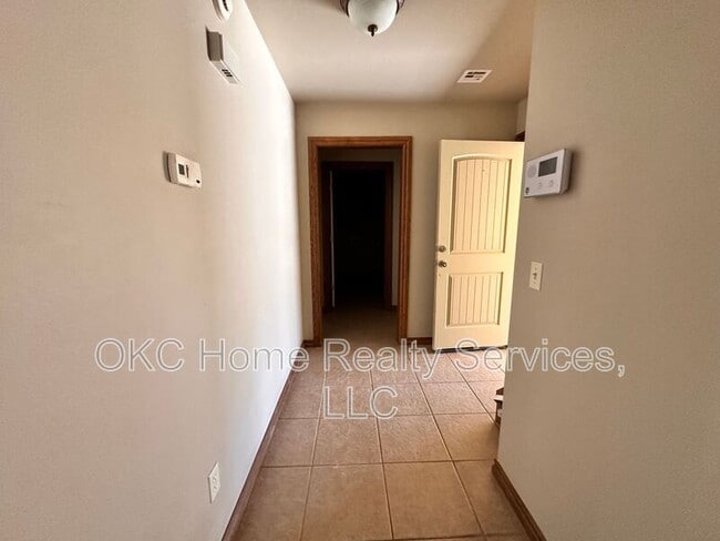 Building Photo - 13201 SW 2nd Terrace