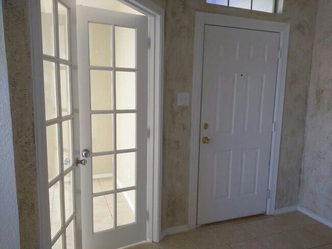 Building Photo - 6505 Blazing Star Dr