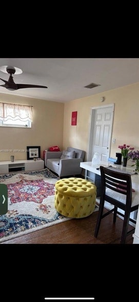 Building Photo - 1843 Wiley St