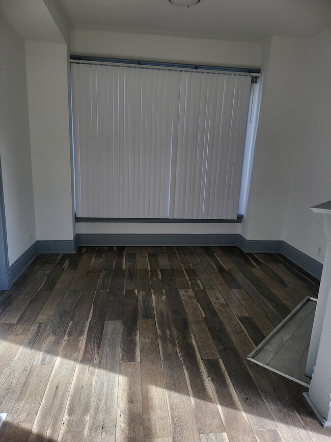 Building Photo - 1940 S Trumbull Ave