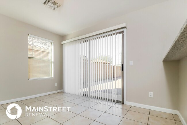 Foto del edificio - 6324 W Winslow Ave