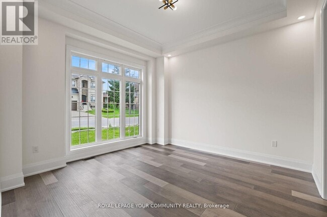 Building Photo - 74 Bond Crescent