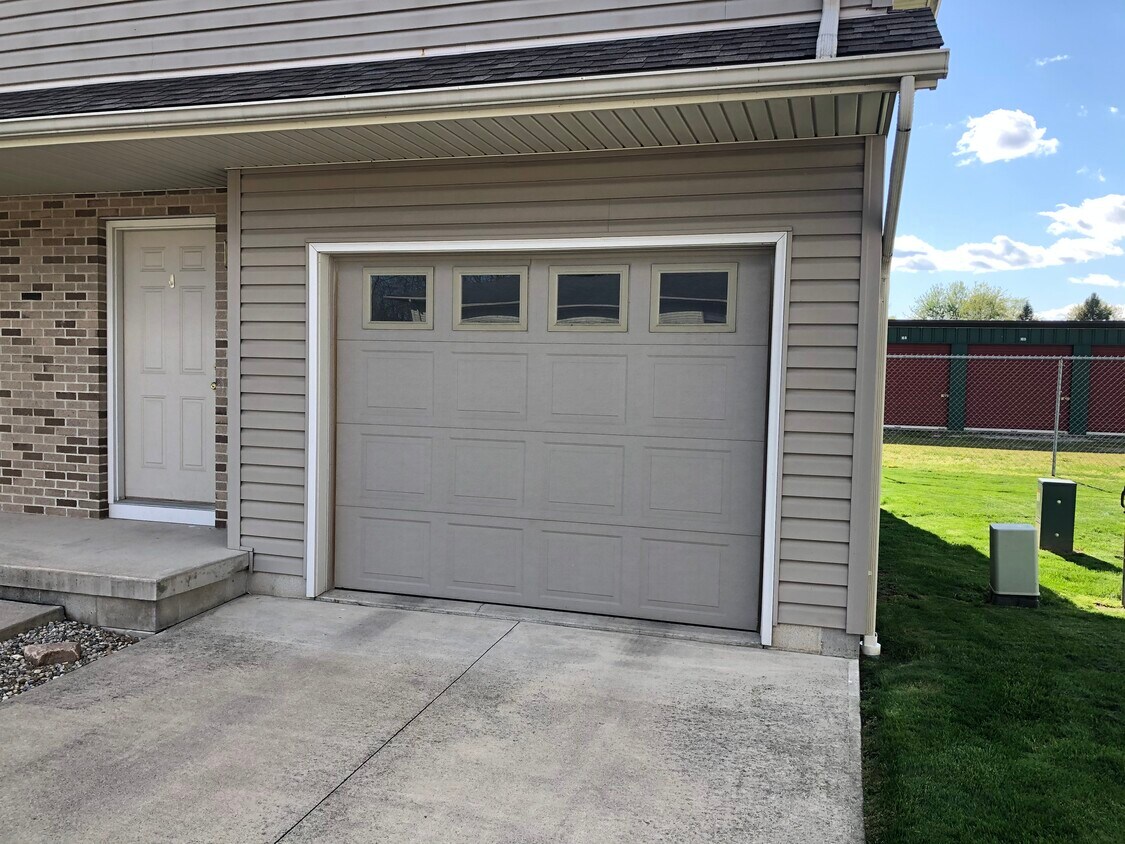 9 Knobby Dr Unit 9 Knobby Drive, Fremont, OH 43420 Apartments in