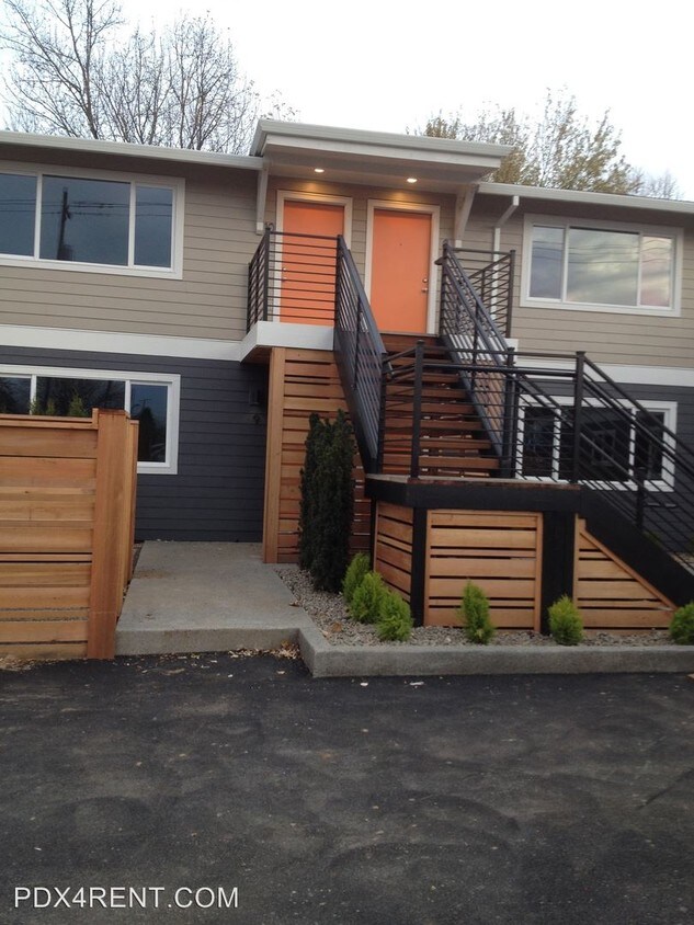 Primary Photo - 6110 SE 52nd Ave
