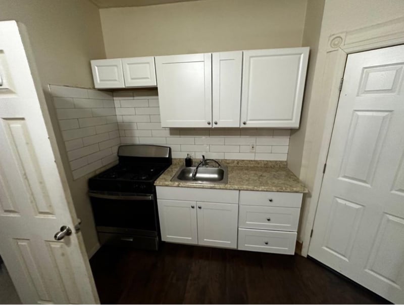 Foto principal - 77 Orient Ave