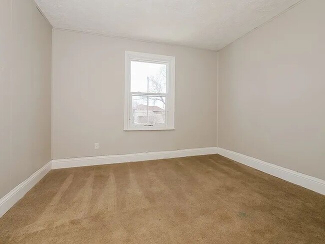 Foto del edificio - 2902 Bristol St