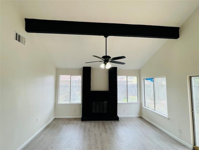 Building Photo - 10435 Huntington Estates Dr