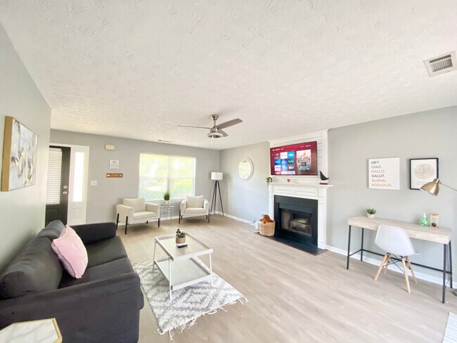 Foto del edificio - 236 Brookstone Trail