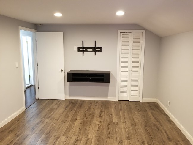 bedroom #1 - 3 MacArthur Ave