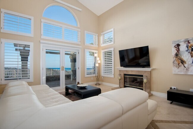 Foto del edificio - Stunning, BIG PANORAMIC OCEAN VIEWS