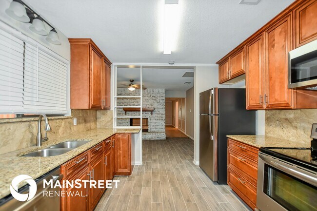 Foto del edificio - 5401 Edgewater Cir