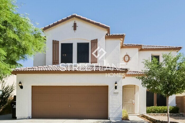 Primary Photo - Spacious 5 Bedroom with Large Kitchen