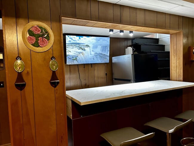 Building Photo - 1908 Kessler Blvd North Dr