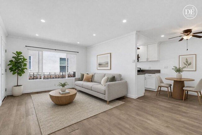 Foto del edificio - 6065 Pickford Pl