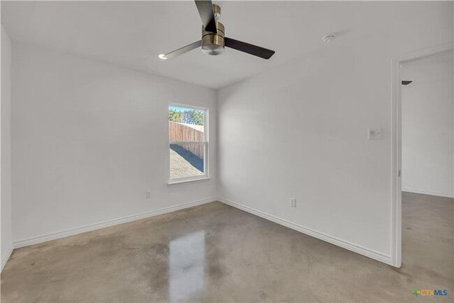 Building Photo - 1181 Lindsey Dr