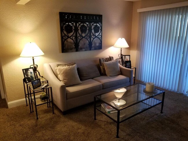 Building Photo - 1 br, 1 bath House - 2881 Huntington Blvd ...