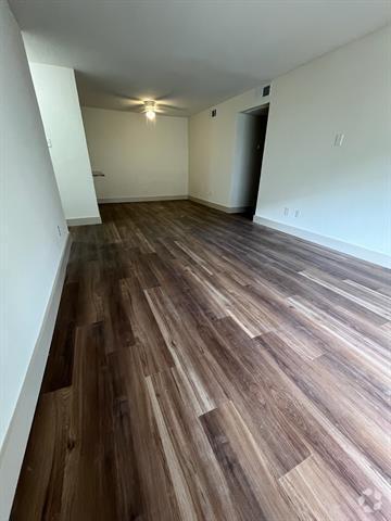 Building Photo - 8110 Skillman St
