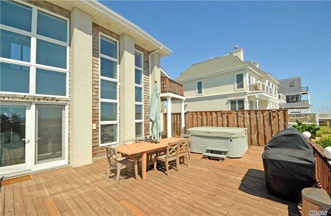 Building Photo - 787 Dune Rd