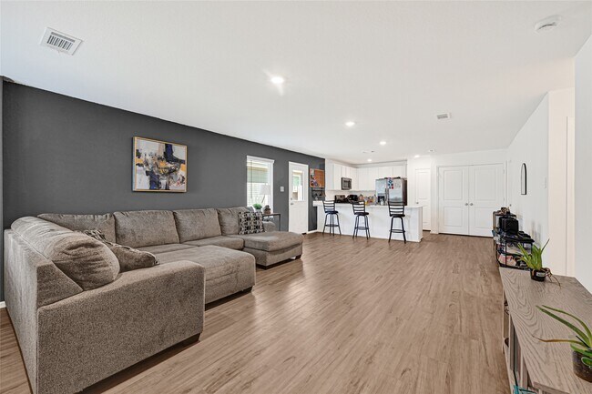 Building Photo - 22326 Mountain Pne Dr