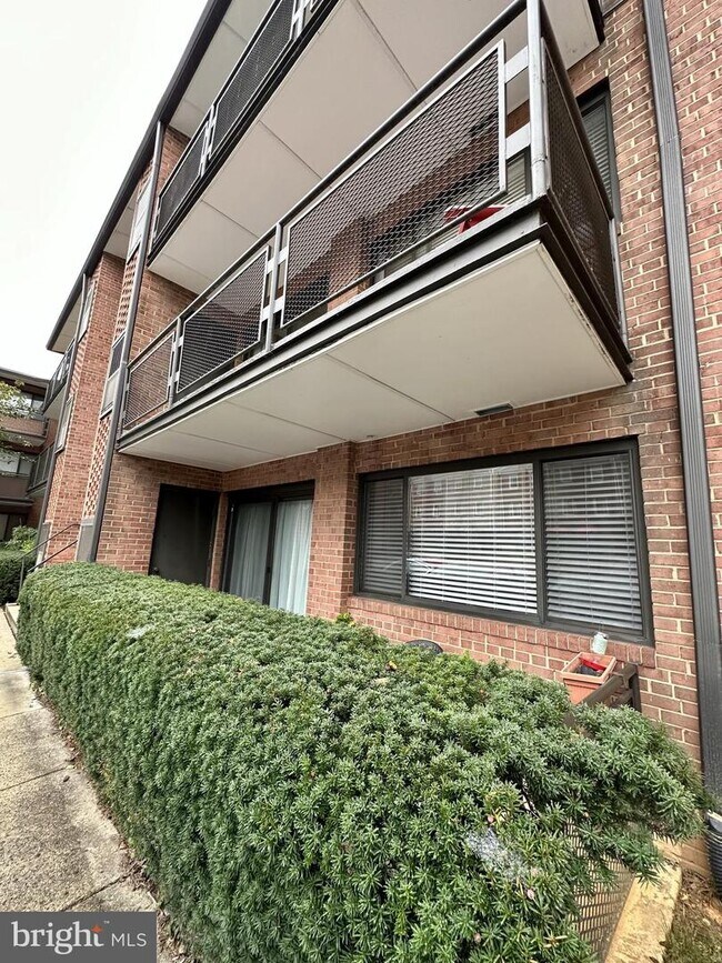 Foto del edificio - 4371 Cherry Hill Rd