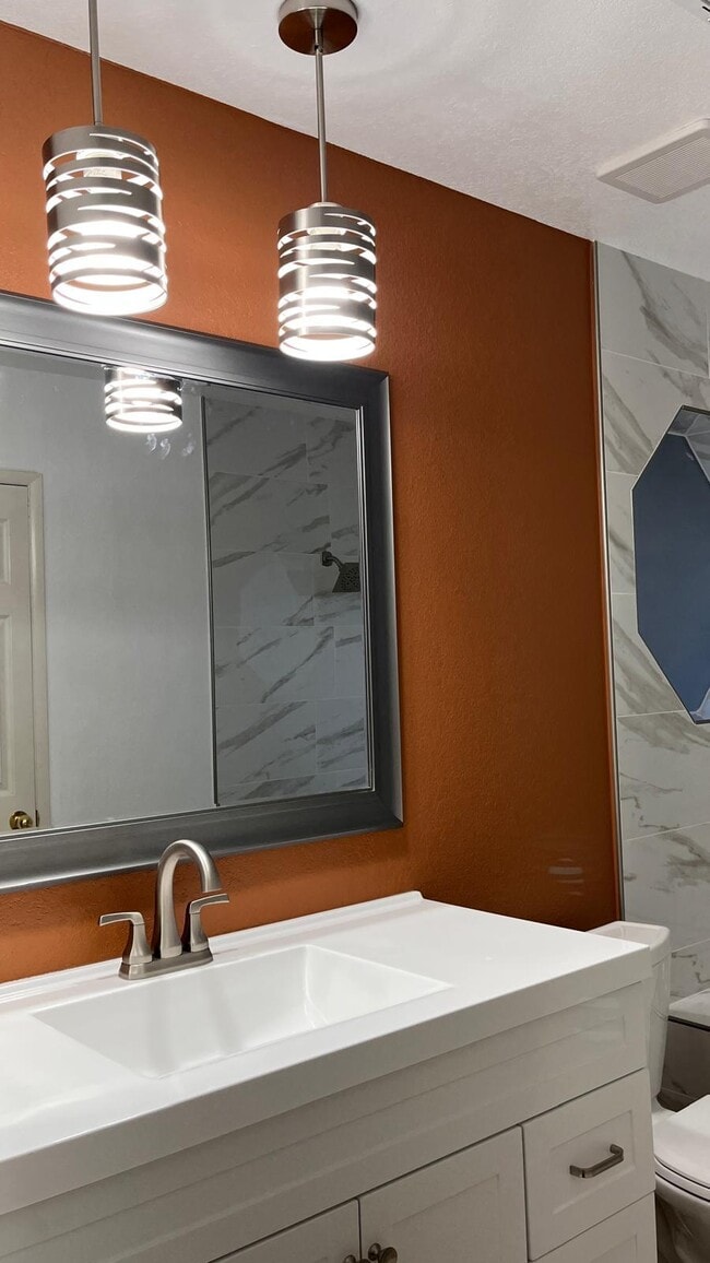 Building Photo - 5016 S Rainbow Blvd