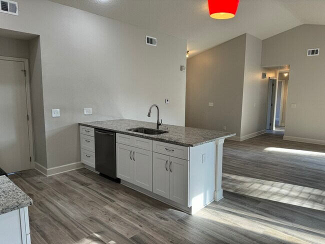 Foto del edificio - 3939 Spring Breeze Dr