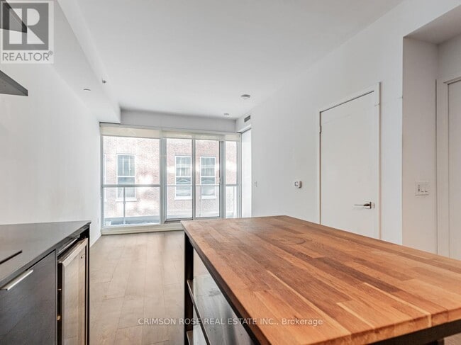 Building Photo - 70-1670 Temperance St