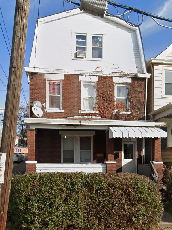 Building Photo - 1538 5th Ave