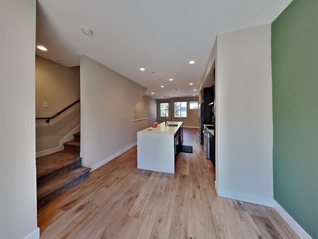 Foto del edificio - Prescott Townhouse 2/2.5 Available Now!