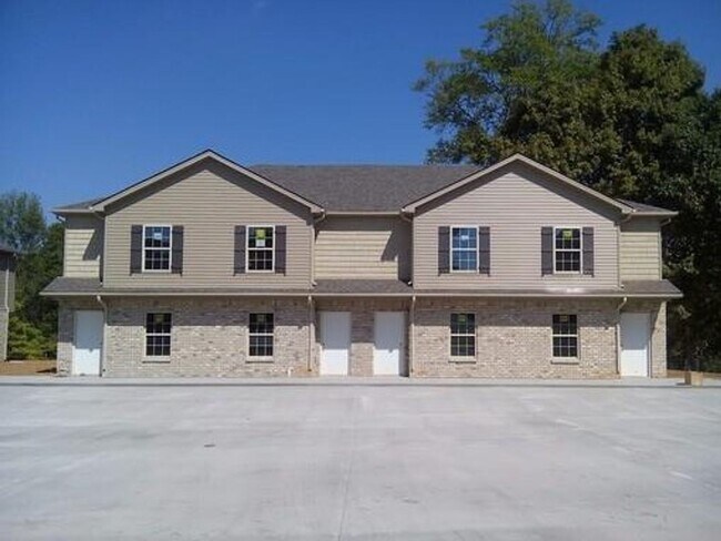 Building Photo - 242 Fairview Ln