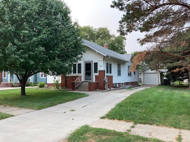 Primary Photo - 619 E 6th St