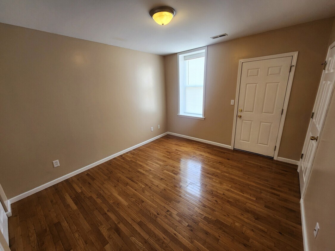 Foto del edificio - 603 Holly Hills Ave