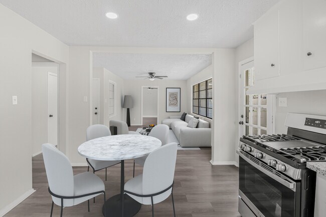 Foto del edificio - 7418 Wiley Rd