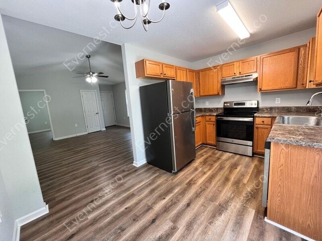 Building Photo - 6305 Summerour Place