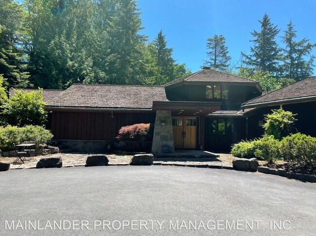 Building Photo - 3 br, 3.5 bath House - 9625 NW SKYLINE BLVD