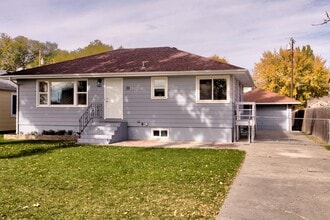 Building Photo - 33 Marshall Dr