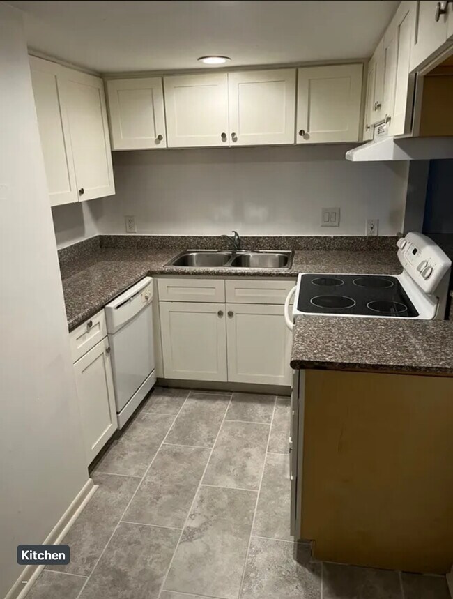 Foto del edificio - 2312 Giuffrias Ave