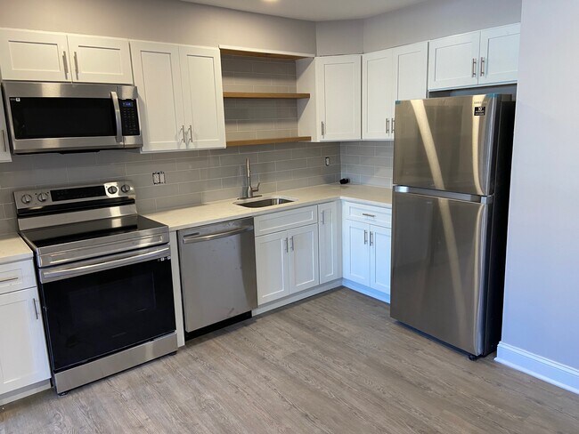 new kitchen - 705 N Dudley Ave