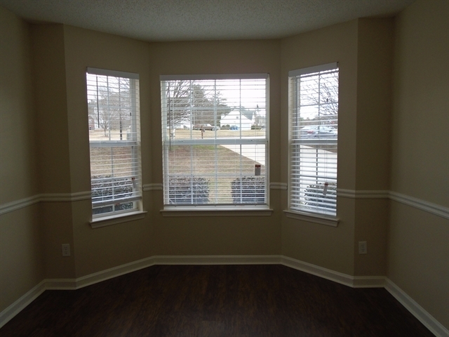 Building Photo - 401 Legacy Way