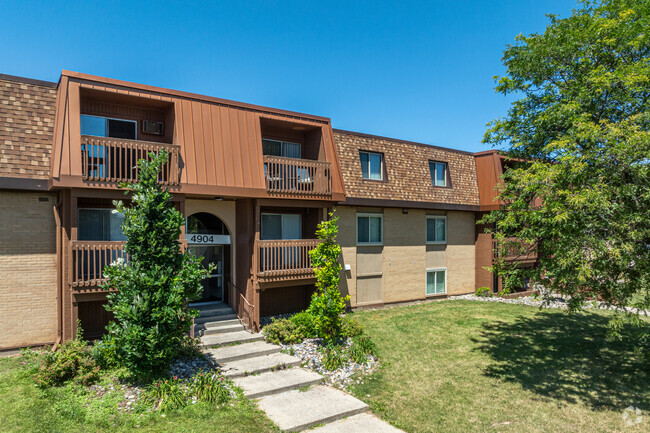 Building Photo - Towne Square Apartments