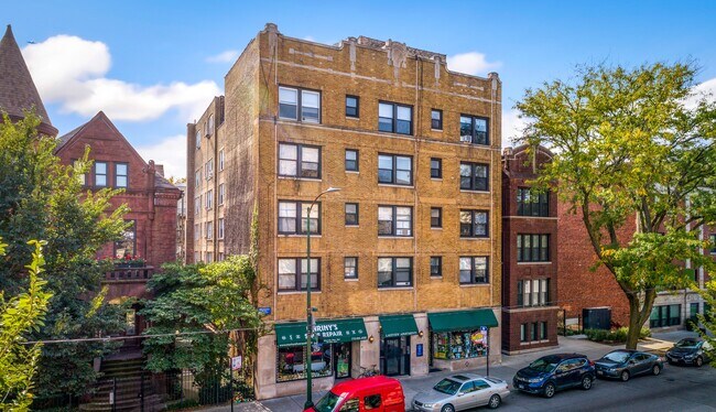 Building Photo - 711 W Belmont Ave