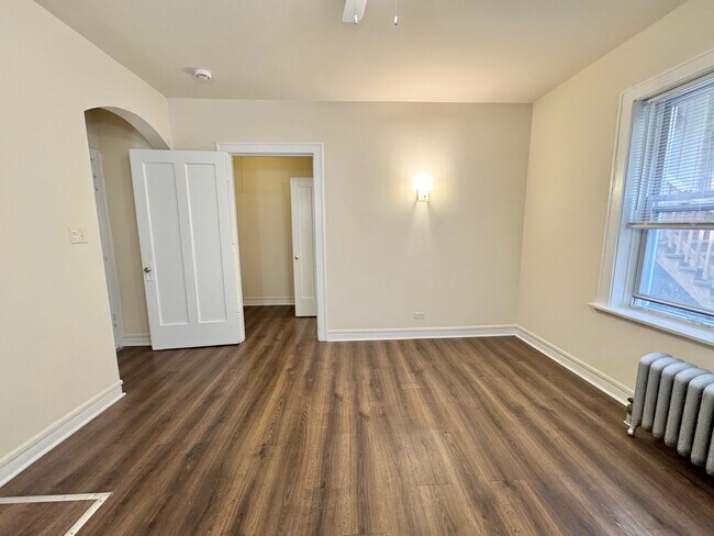 Foto del edificio - 6900 N Lakewood Ave