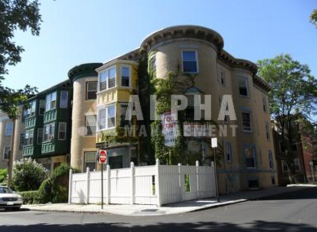 Building Photo - 132 Glenville Ave